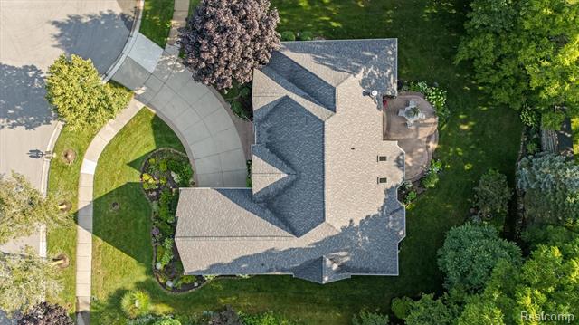 Builiding view thirty three for 3422 Paramount, Auburn Hills, MI. 48326