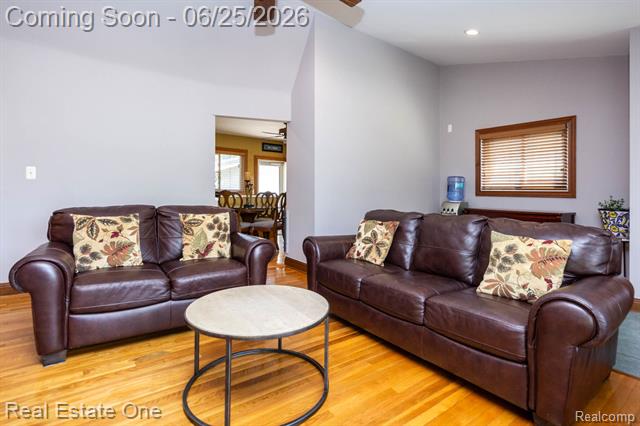 Builiding view eight for 220 Winry, Rochester, MI. 48307