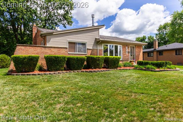 Builiding view one for 220 Winry, Rochester, MI. 48307