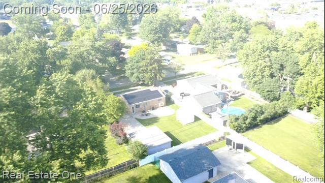 Builiding view thirty three for 220 Winry, Rochester, MI. 48307