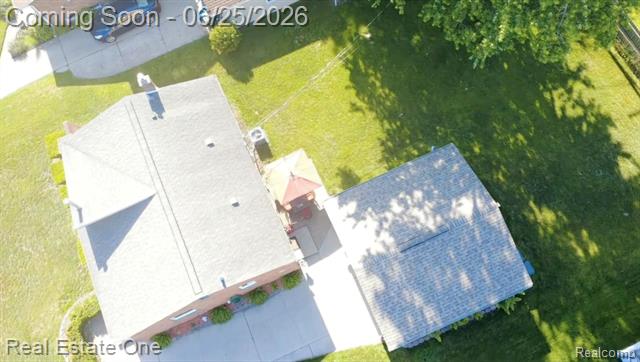 Builiding view thirty for 220 Winry, Rochester, MI. 48307