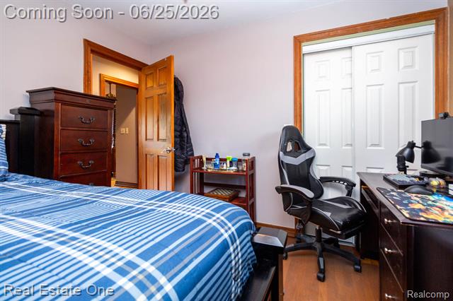 Builiding view twenty one for 220 Winry, Rochester, MI. 48307