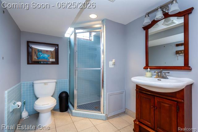 Builiding view twenty two for 220 Winry, Rochester, MI. 48307