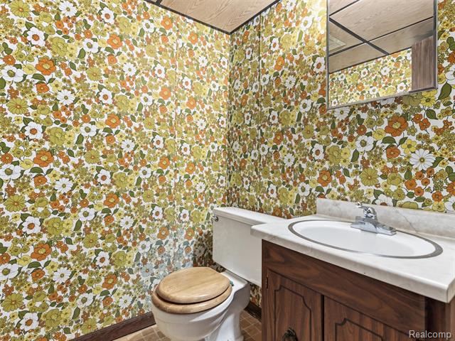 Builiding view thirty five for 1135 Hickory Hill, Rochester, MI. 48309