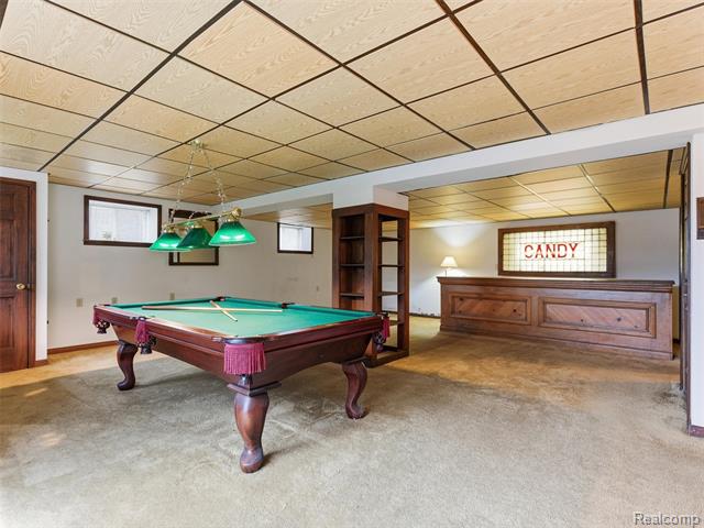 Builiding view thirty two for 1135 Hickory Hill, Rochester, MI. 48309