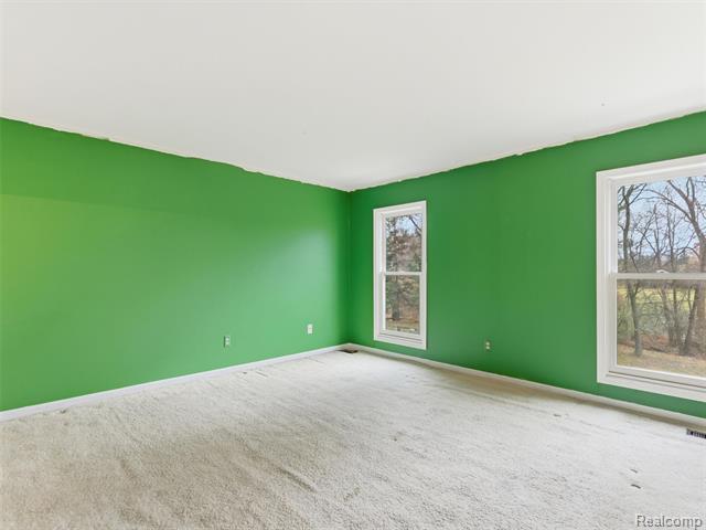 Builiding view twenty eight for 1135 Hickory Hill, Rochester, MI. 48309