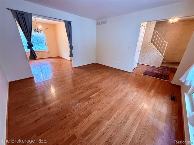 Builiding view four for 1295 W Fairview, Rochester, MI. 48306