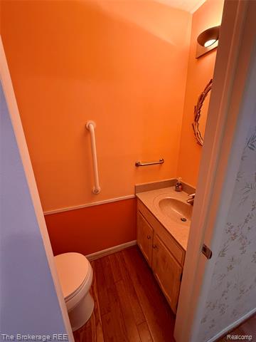 Builiding view fourteen for 1295 W Fairview, Rochester, MI. 48306