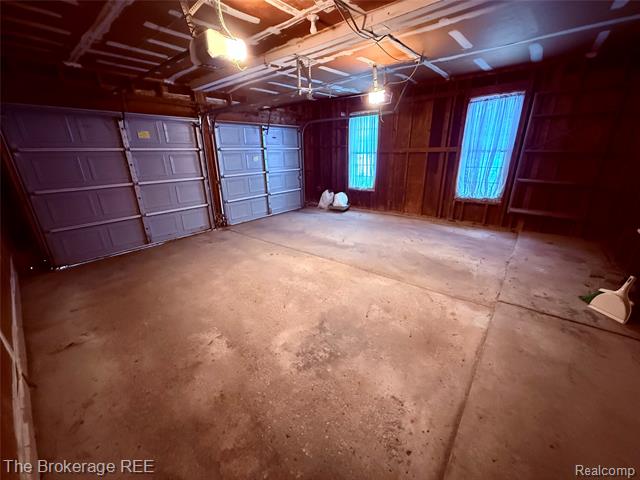 Builiding view thirteen for 1295 W Fairview, Rochester, MI. 48306