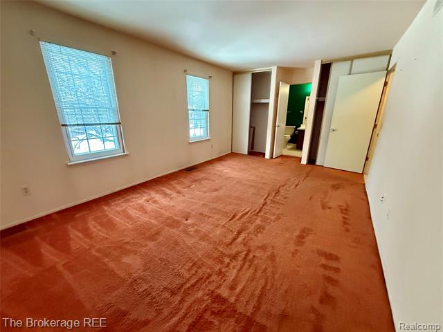 Builiding view twenty for 1295 W Fairview, Rochester, MI. 48306