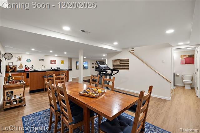 Builiding view sixty four for 1908 Beaver Creek, Rochester, MI. 48307