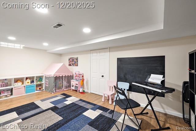 Builiding view sixty two for 1908 Beaver Creek, Rochester, MI. 48307