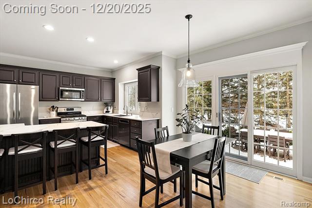 Builiding view twenty for 1908 Beaver Creek, Rochester, MI. 48307