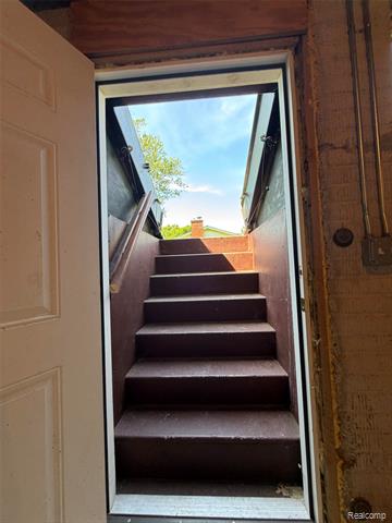 Builiding view eleven for 1143 Brewster, Rochester, MI. 48306