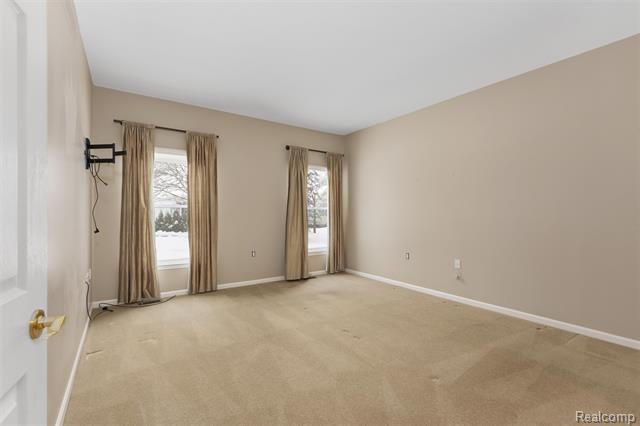 Builiding view fourteen for 3709 Crestwood, Auburn Hills, MI. 48326