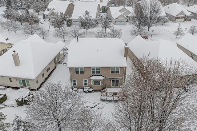 Builiding view thirty five for 3709 Crestwood, Auburn Hills, MI. 48326