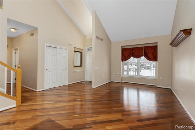 Builiding view three for 3709 Crestwood, Auburn Hills, MI. 48326