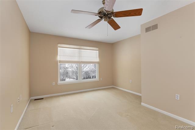 Builiding view twenty one for 3709 Crestwood, Auburn Hills, MI. 48326