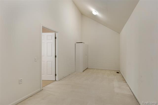 Builiding view twenty six for 3709 Crestwood, Auburn Hills, MI. 48326