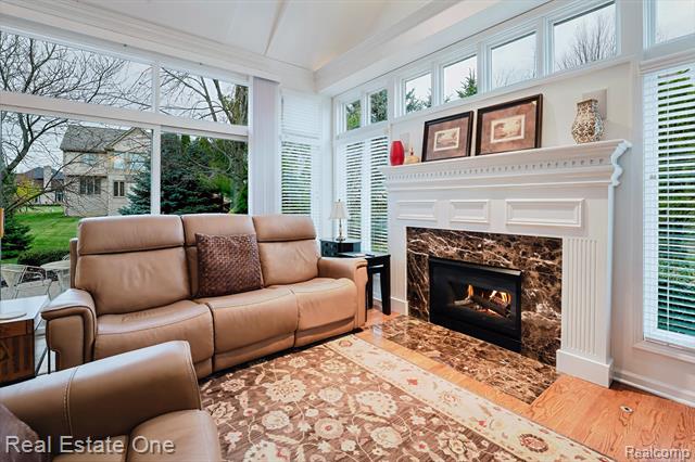 Builiding view eighteen for 1859 Haverhill, Rochester, MI. 48306