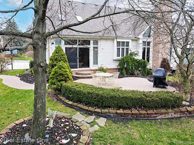 Builiding view forty nine for 1859 Haverhill, Rochester, MI. 48306