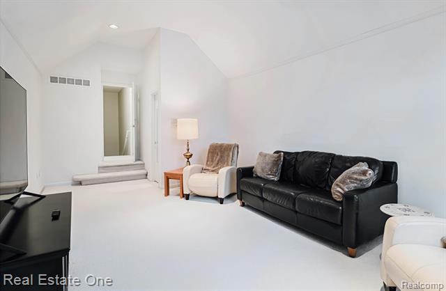 Builiding view forty for 1859 Haverhill, Rochester, MI. 48306