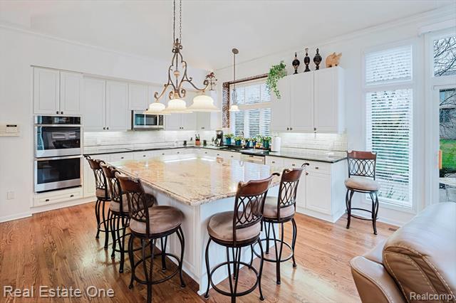 Builiding view seventeen for 1859 Haverhill, Rochester, MI. 48306