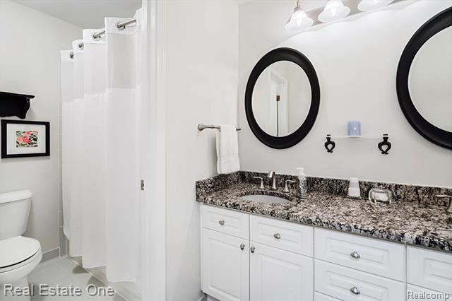 Builiding view thirty five for 1859 Haverhill, Rochester, MI. 48306