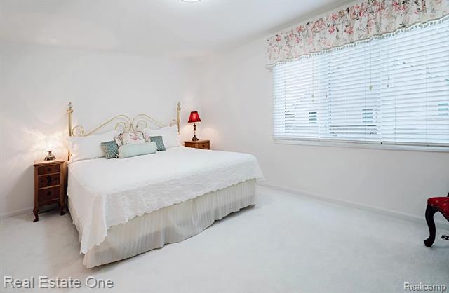 Builiding view thirty one for 1859 Haverhill, Rochester, MI. 48306