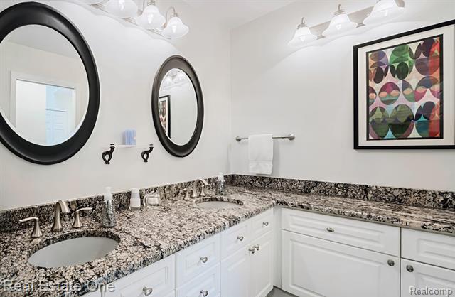 Builiding view thirty six for 1859 Haverhill, Rochester, MI. 48306