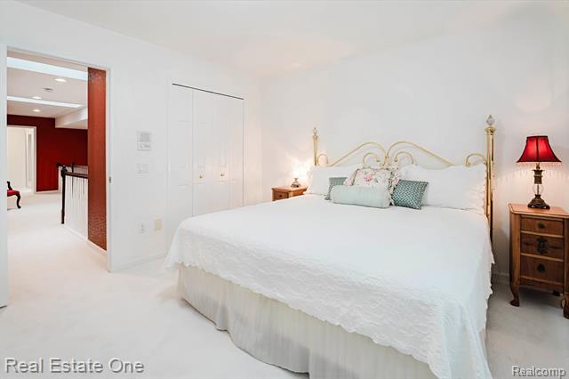 Builiding view thirty two for 1859 Haverhill, Rochester, MI. 48306