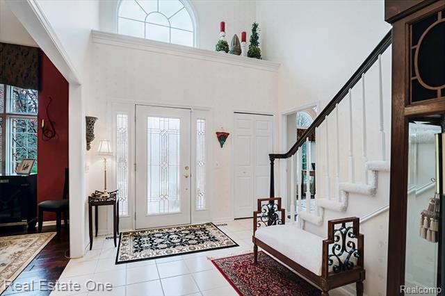 Builiding view two for 1859 Haverhill, Rochester, MI. 48306