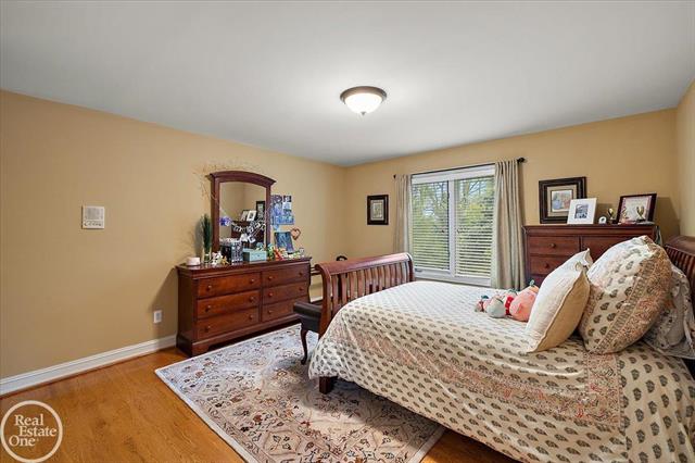 Builiding view fifty eight for 877 Quarry, Rochester, MI. 48306