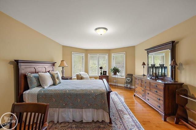 Builiding view fifty five for 877 Quarry, Rochester, MI. 48306