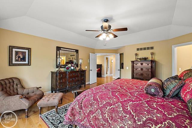 Builiding view forty seven for 877 Quarry, Rochester, MI. 48306