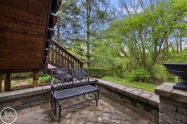 Builiding view fourteen for 877 Quarry, Rochester, MI. 48306