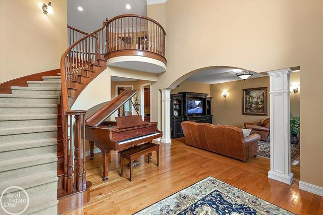 Builiding view nineteen for 877 Quarry, Rochester, MI. 48306