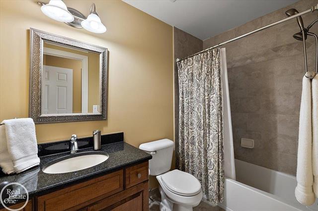 Builiding view sixty five for 877 Quarry, Rochester, MI. 48306