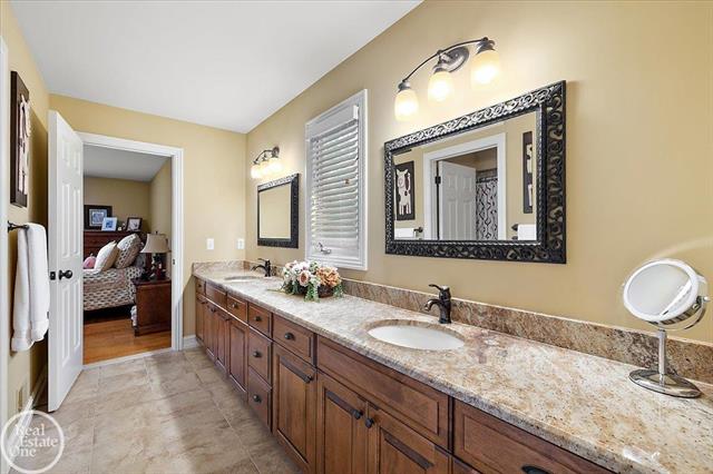 Builiding view sixty three for 877 Quarry, Rochester, MI. 48306