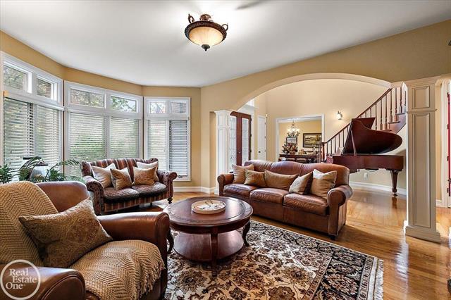 Builiding view thirty nine for 877 Quarry, Rochester, MI. 48306