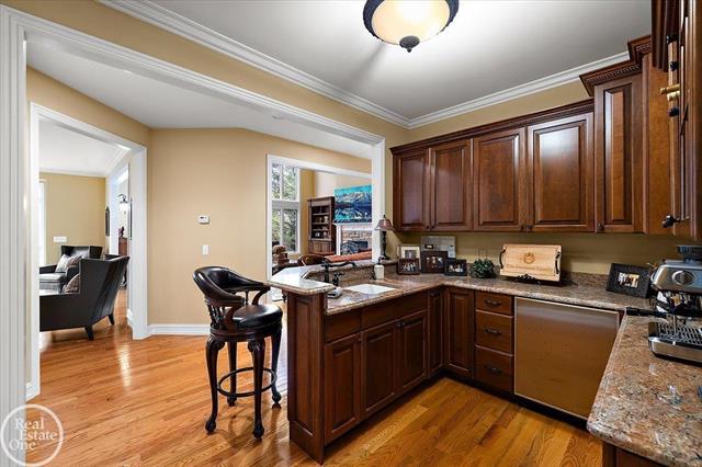 Builiding view thirty for 877 Quarry, Rochester, MI. 48306