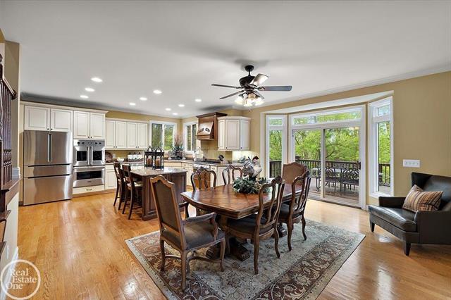 Builiding view twenty six for 877 Quarry, Rochester, MI. 48306