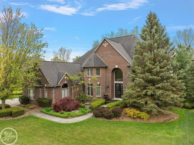 Builiding view two for 877 Quarry, Rochester, MI. 48306