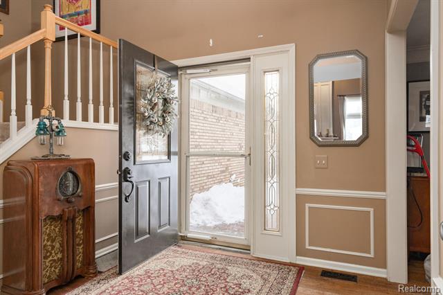 Builiding view four for 2401 Westwood, Rochester, MI. 48306