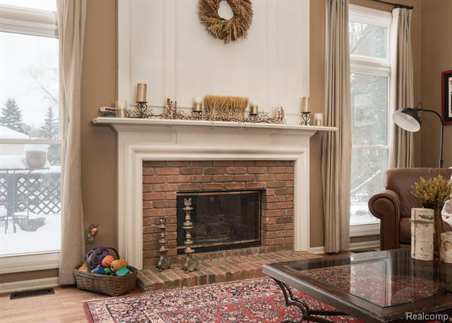 Builiding view six for 2401 Westwood, Rochester, MI. 48306