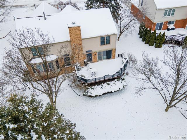 Builiding view thirty five for 2401 Westwood, Rochester, MI. 48306