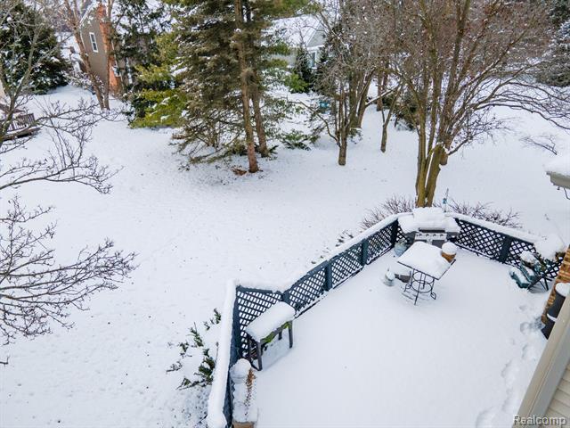 Builiding view thirty four for 2401 Westwood, Rochester, MI. 48306