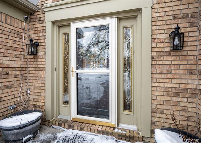 Builiding view three for 2401 Westwood, Rochester, MI. 48306