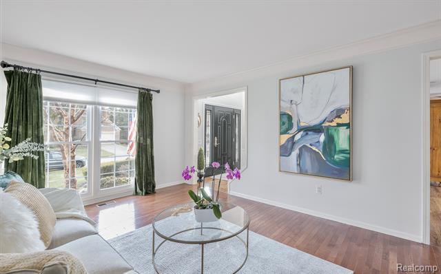 Builiding view eight for 2456 Westwood, Rochester, MI. 48306