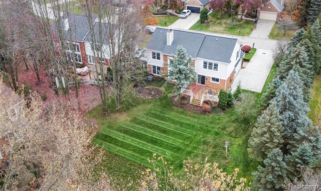 Builiding view one for 2456 Westwood, Rochester, MI. 48306